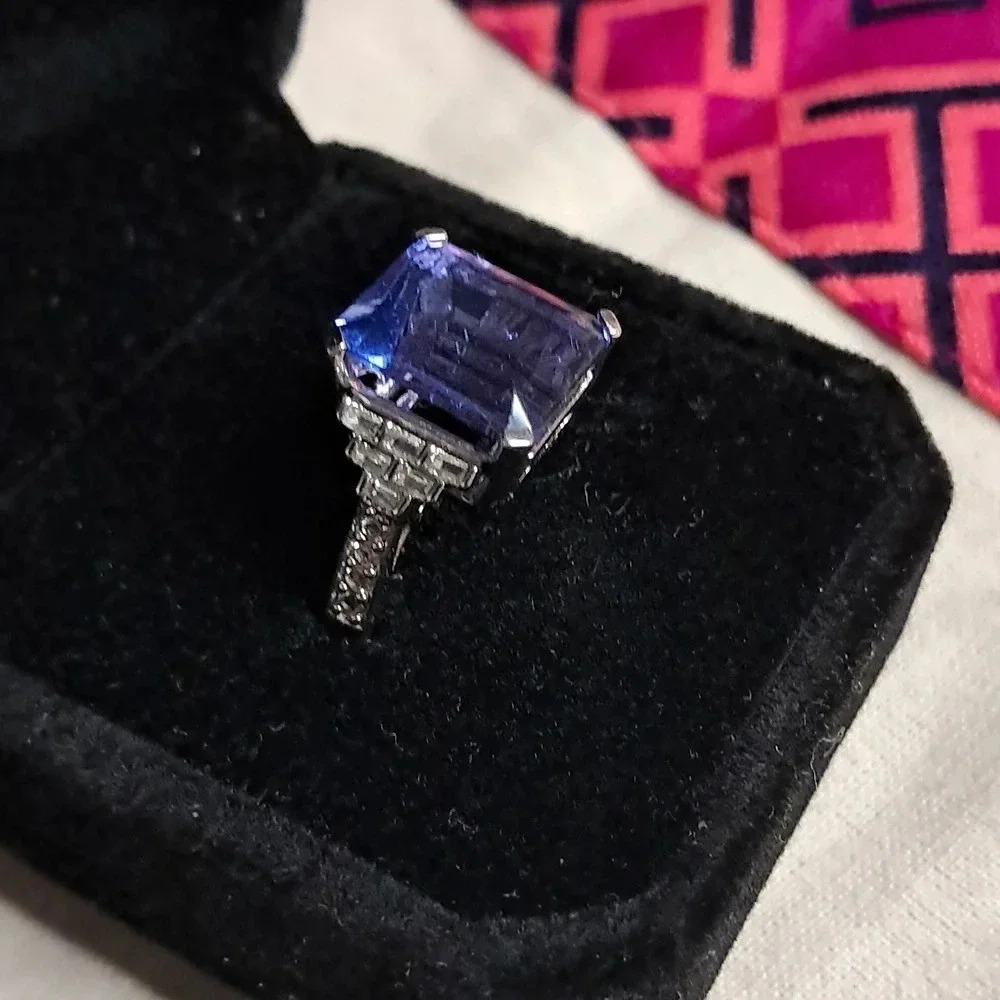 Natural Color Change Fluorite & White Topaz Ring. - Picture 4 of 9